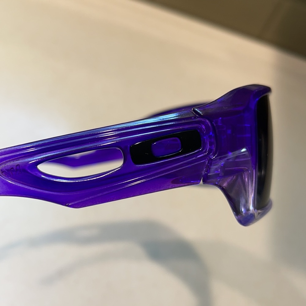 Oakley Sunglasses - Picture 5 of 8